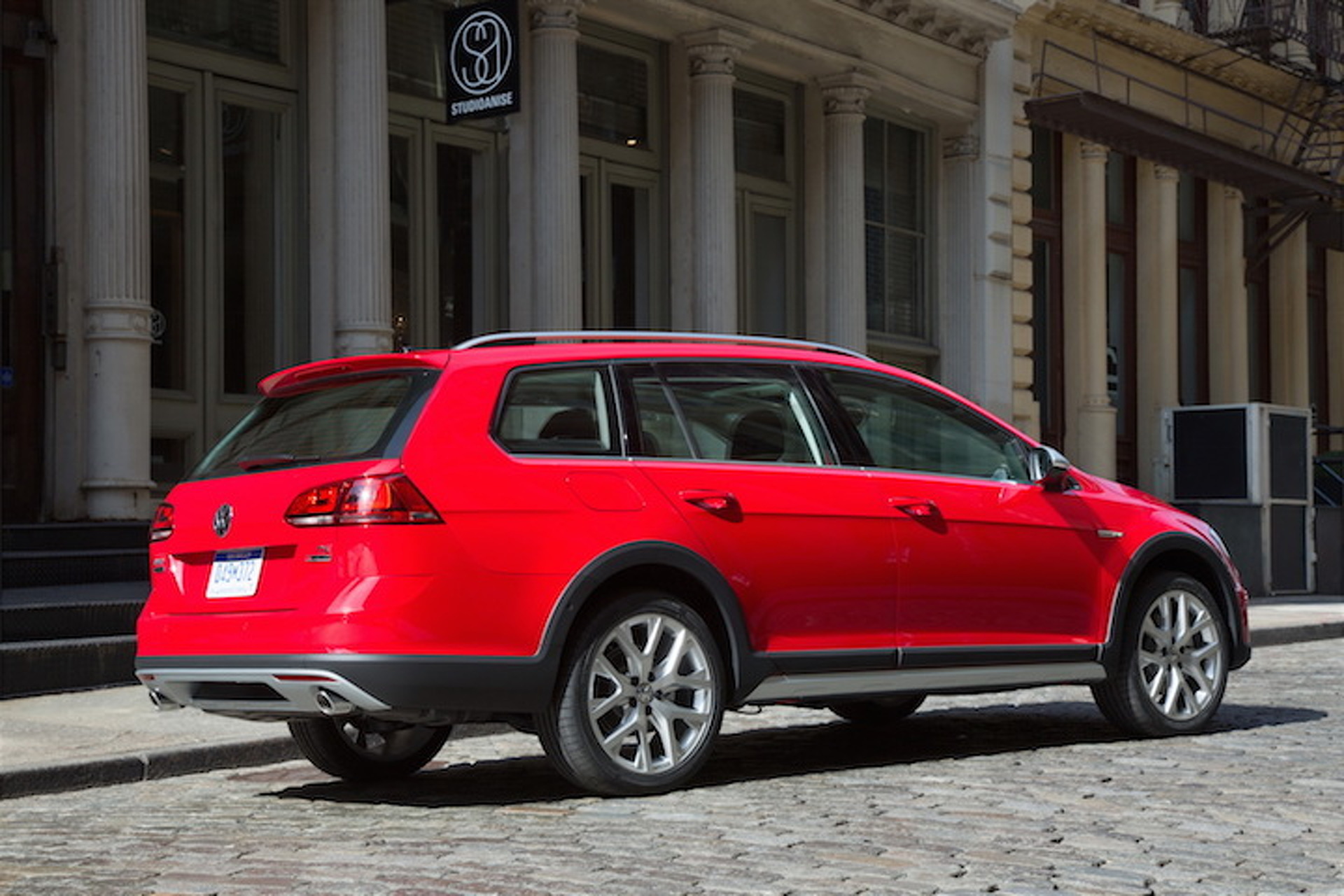 Volkswagen Looks To Make Amends With The Golf Alltrack