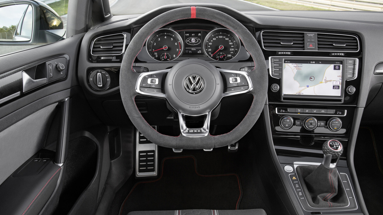 VW Golf GTI Clubsport Edition 40