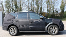 Kia Mohave spy shots