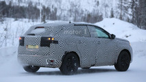 2017 Peugeot 3008 spy photo