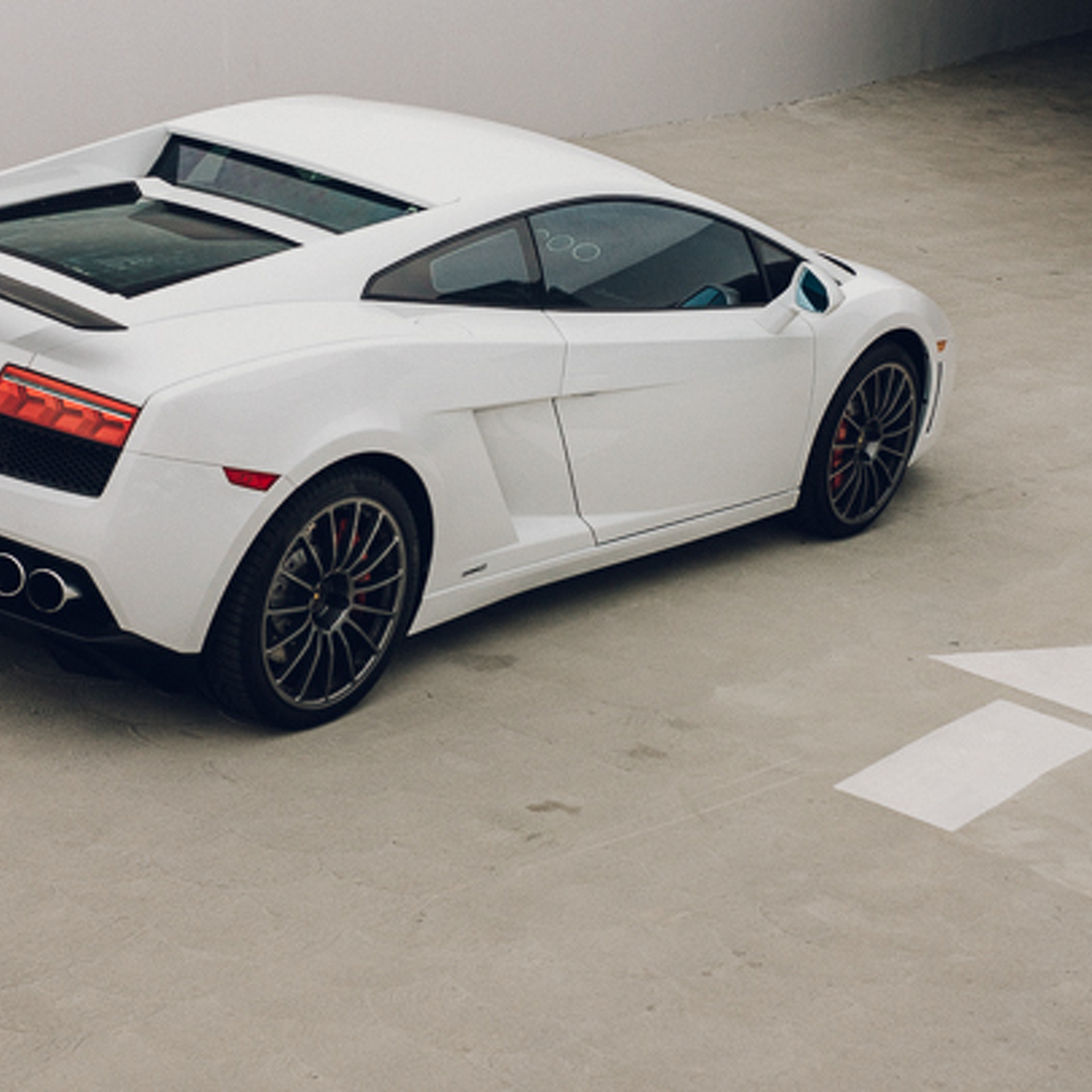 Basking in the Purity of the World’s Last Manual Lamborghini