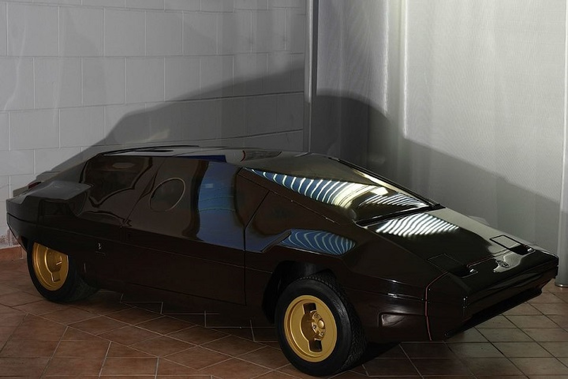 This Lancia Sibilo Concept Looks Plucked from a '70s Sci-Fi Film