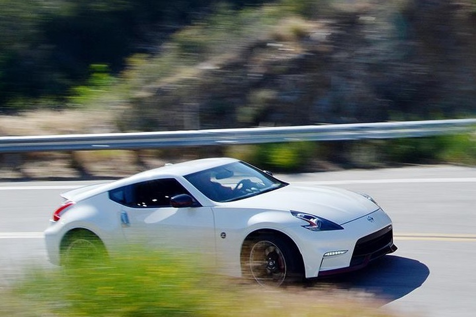Does Nissan's Nismo 370Z Live Up To Its GT-R Sibling?