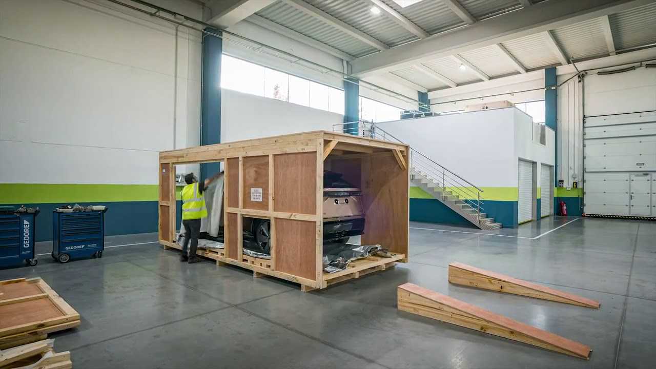 Nissan Ariya unboxing in Europe