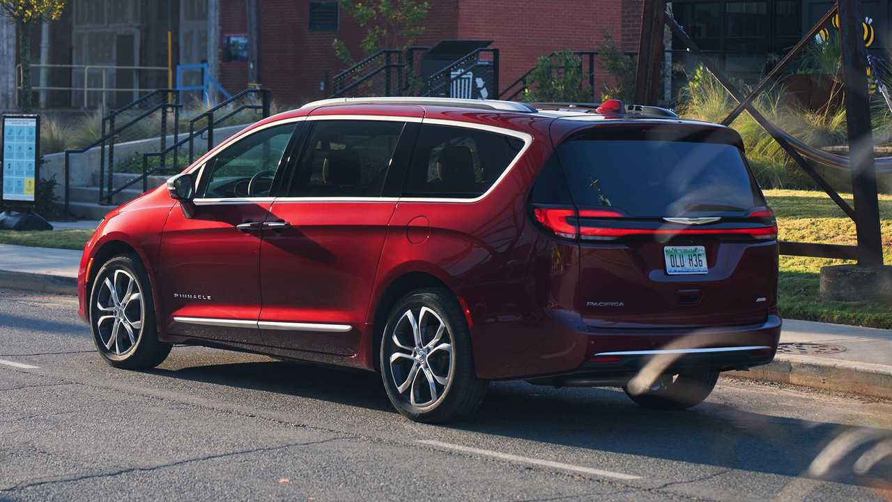 2021 Chrysler Pacifica AWD Exterior
