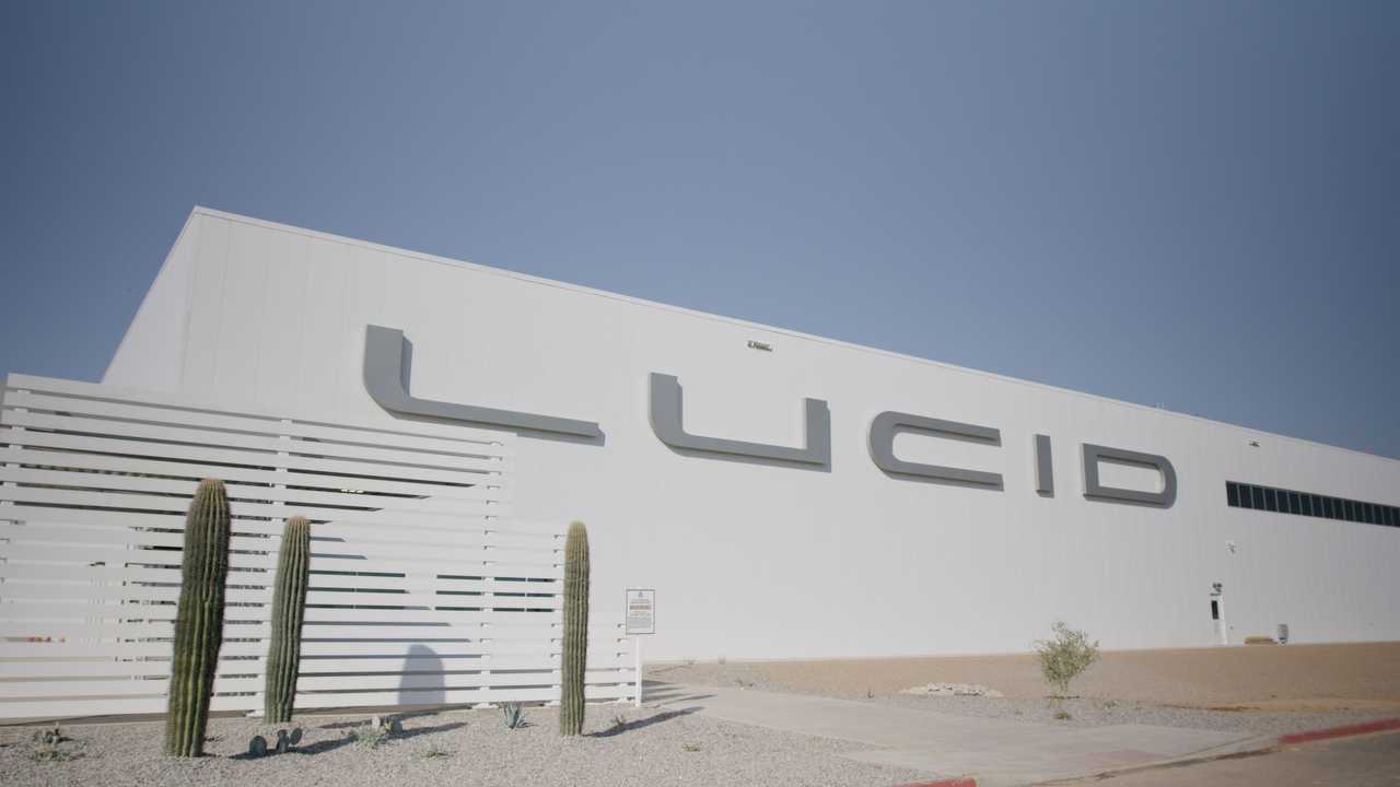 Завод Lucid в Аризоне