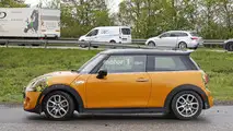 Mini Cooper S facelift spy photo