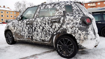 Makyajlı Fiat 500L casus fotoğrafları