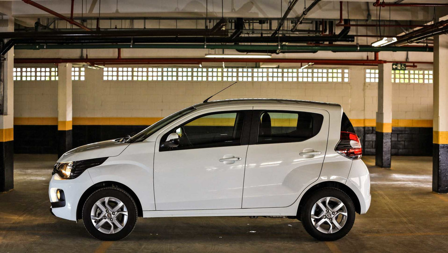 Comparativo Mobi Drive GSR x Etios X AT