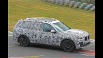 Gegen Audi Q7 und Mercedes GLS