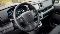 Peugeot e-Expert la prova su strada a Milano