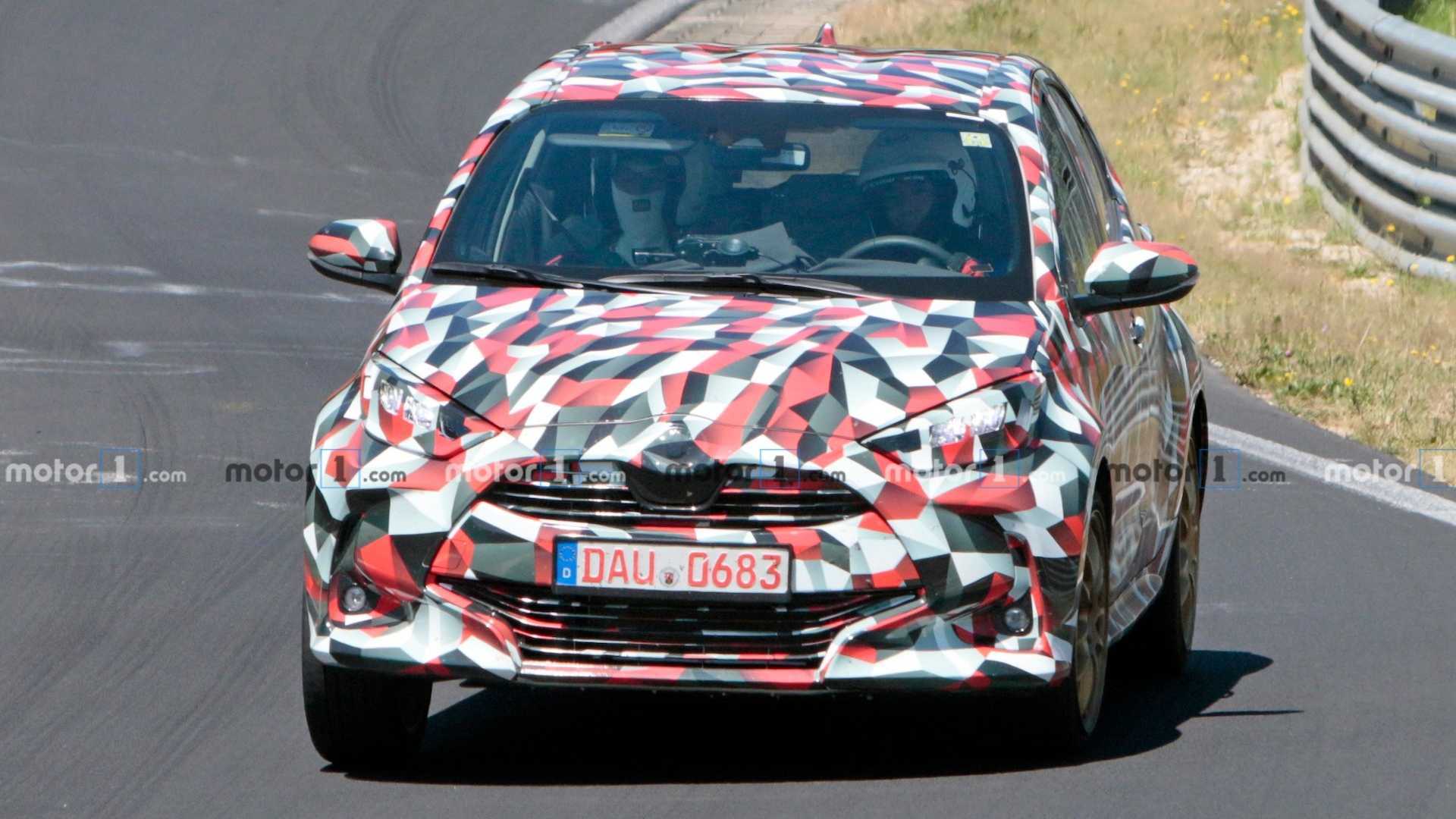 next-gen-toyota-yaris-sport-spy-photos.jpg