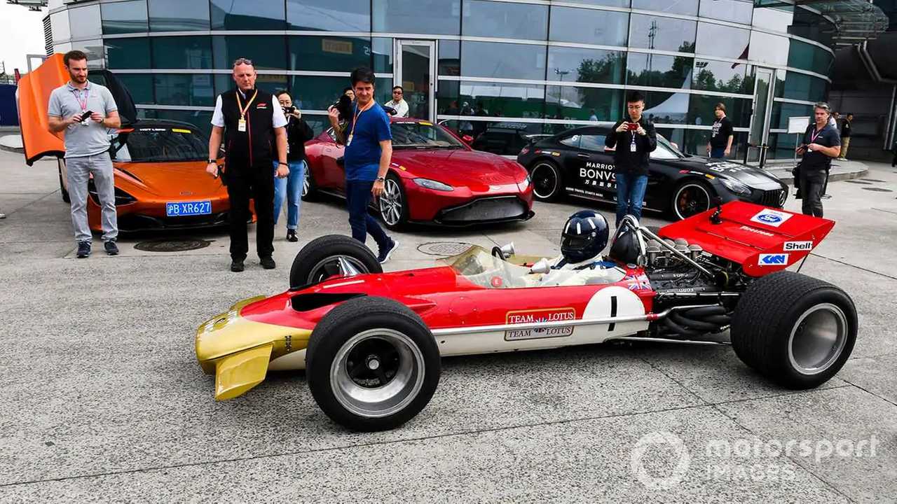 Damon Hill with the Lotus 49 at Chinese GP 2019