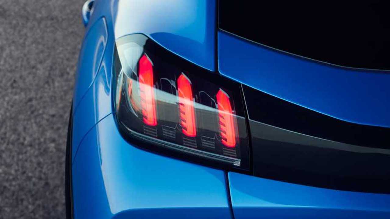 Copertina Peugeot 208, Renault Clio e le altre compatte del 2019