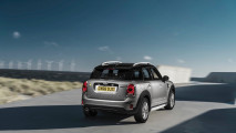 Mini adds plug-in power to new Countryman lineup 018