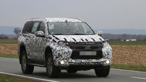2016 Mitsubishi Pajero Sport spy photo