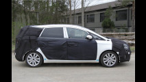Kia Rondo als Erlkönig