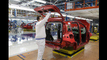 La nuova Fiat Panda nello stabilimento di Pomigliano