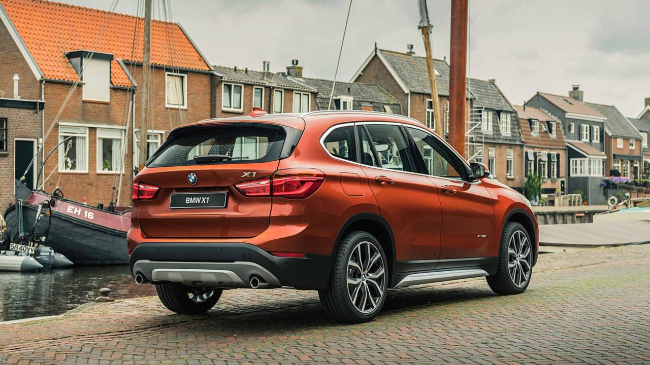 BMW X1 / Mercedes GLA