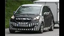 Erwischt: Kia-Minivan