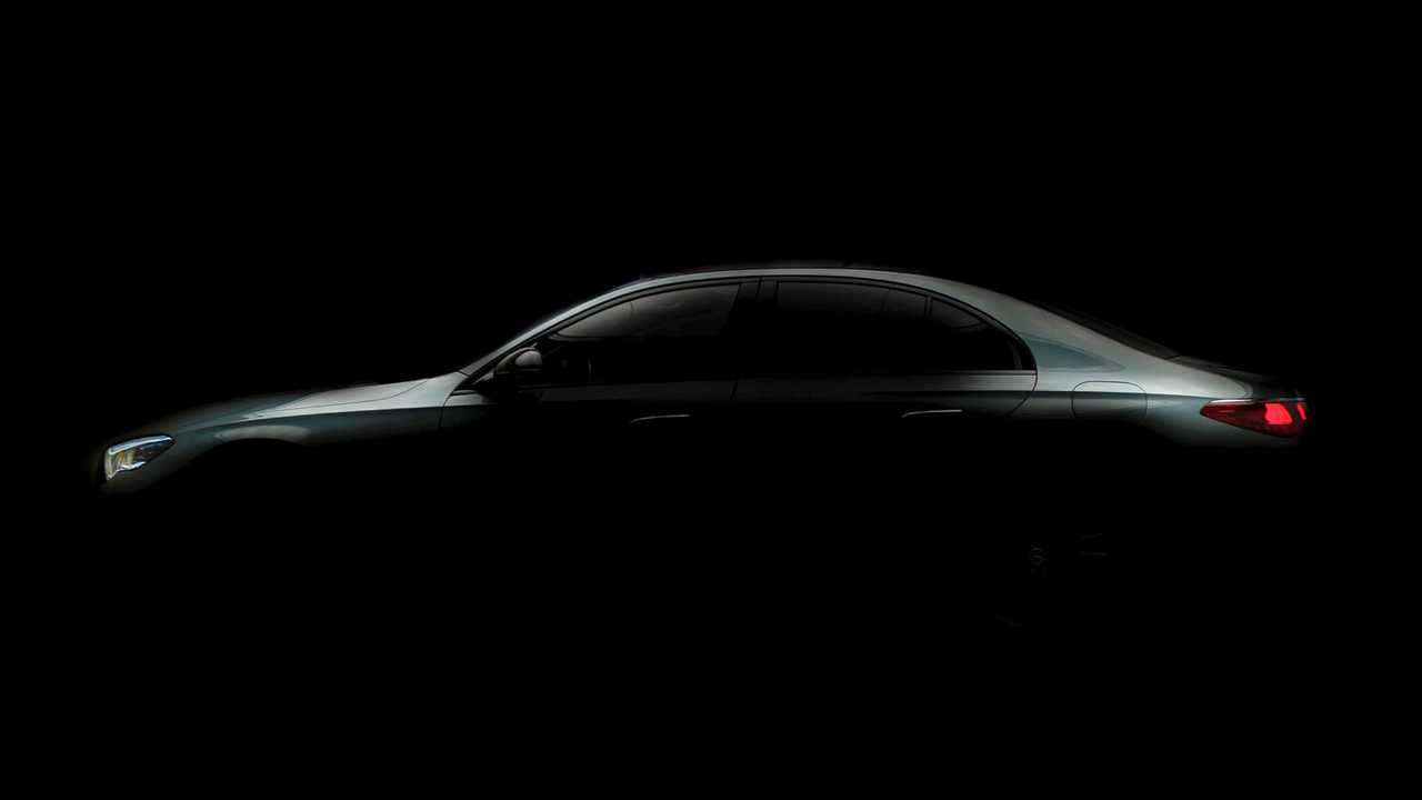 Nuova Mercedes Classe E, il teaser