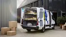 Mercedes-Benz New eSprinter - All'opera panel van trasporto pacchi