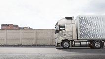 Volvo Trucks, nuovi FH e FM 500 CV a gas naturale liquefatto