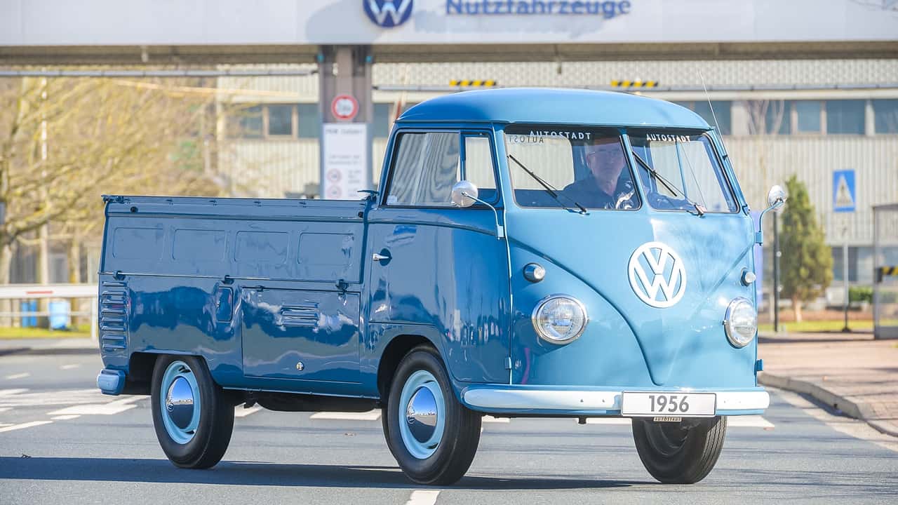 VW Bulli: Trio von 1956 feiert 70 Jahre Produktion in Hannover