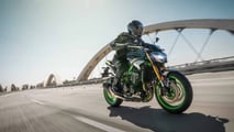 2025 Kawasaki Z900 - Riding