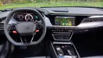 Audi RS e-tron GT Performance (2024): Das Cockpit mit fleckiger Carbon-Optik