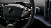 Renault Megane E-Tech vs. Volvo EX30 Core