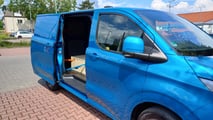 Ford E-Transit Custom (2024): Der Testwagen hatte eine Schiebetür auf der Bürgersteigseite 