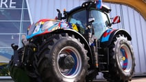New Holland T7.300 wrappato in edizione speciale