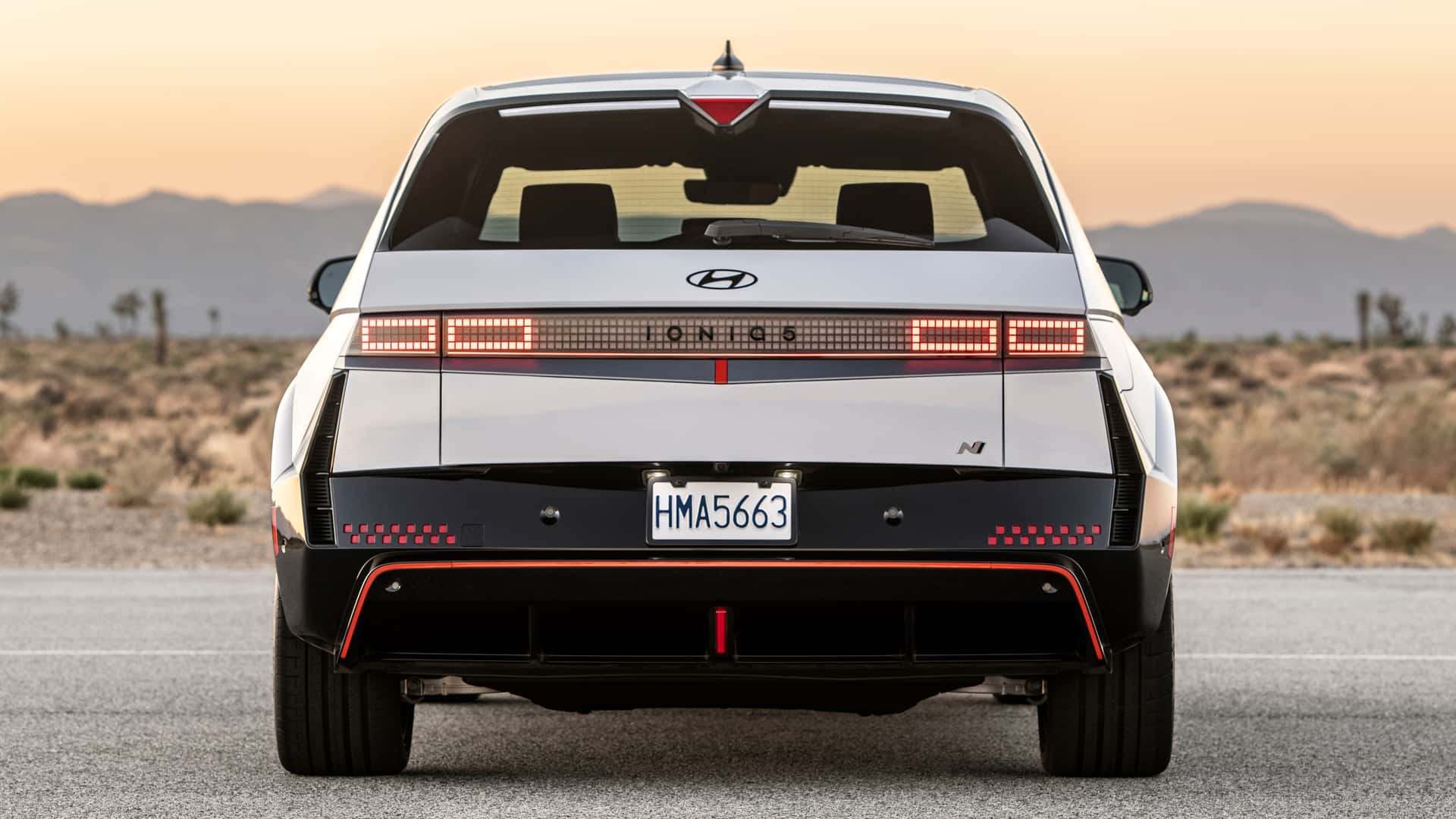https://cdn.motor1.com/images/mgl/eoRMV6/s1/2025-hyundai-ioniq-5-n-rear.jpg