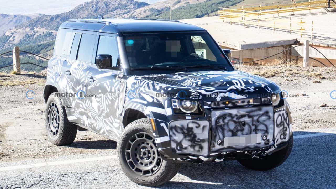 Land Rover SVX casus görüntüleri