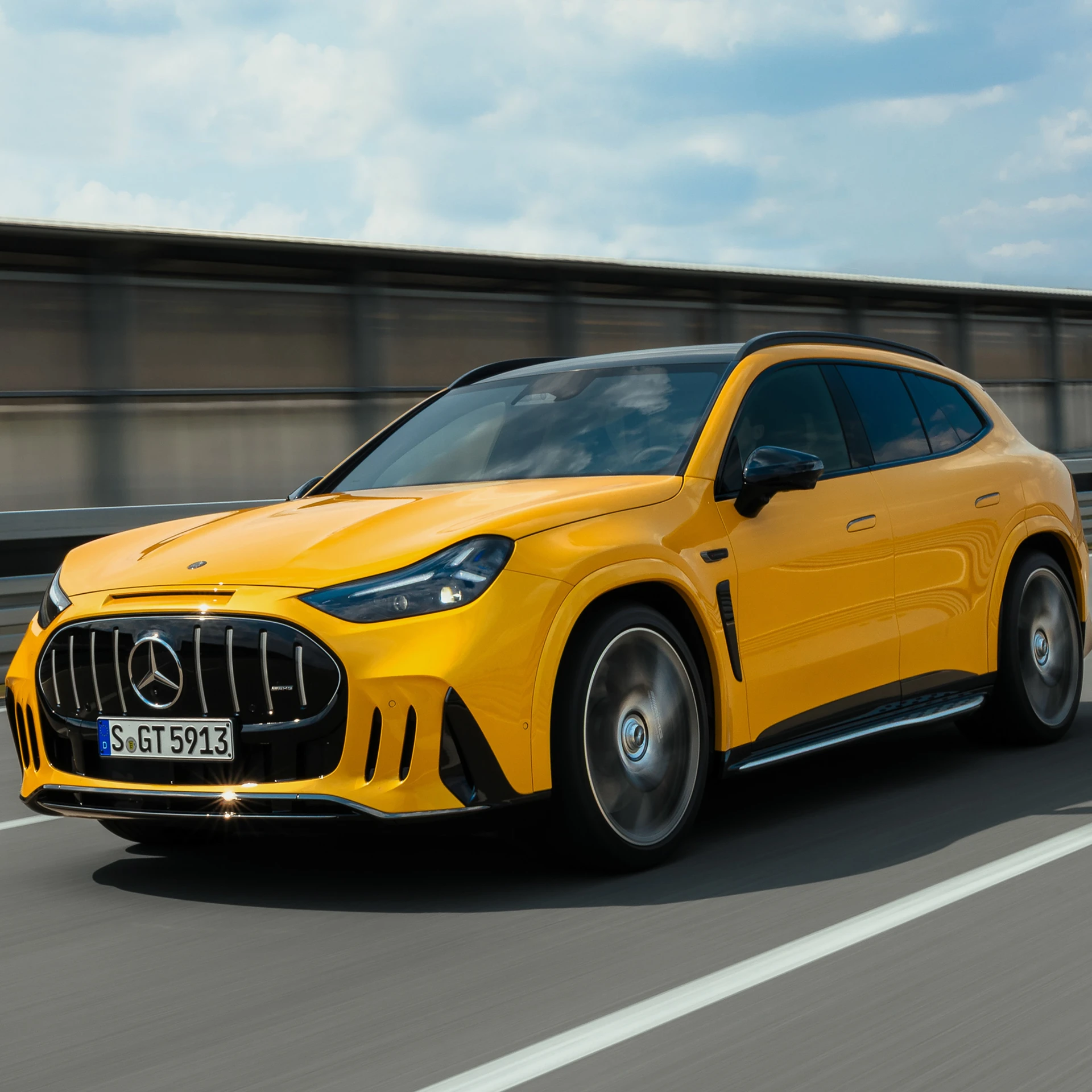 Mercedes-AMG GT SUV tanıtıldı: Motor1 fotoğrafı (15)