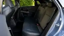 Subaru Solterra, i sedili posteriori
