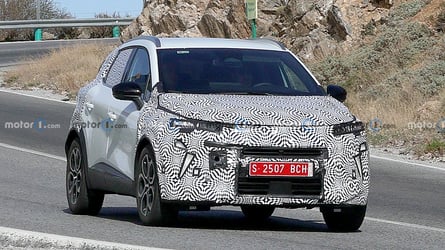 Makyajlı Renault Captur Casus Fotoğrafları