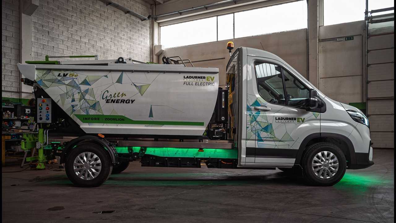 Wuzheng 3XM Allestito da Ladurner Chassis Cab per la raccolta rifiuti