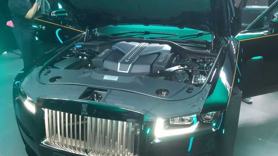 Rolls-Royce Ghost Black Badge Indonesia Tambah Torsi dan Tenaga