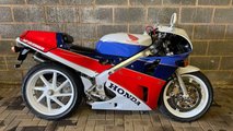 1990 Honda VFR750R RC 30 - Right Side
