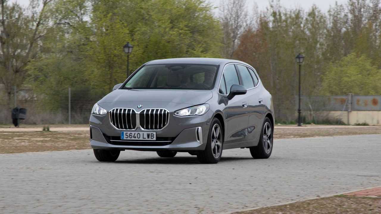 BMW 218i Active Tourer 2022 prueba en video