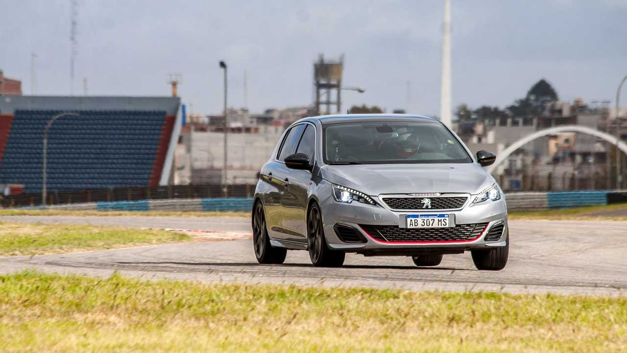 El 308 GTI giró en el Gálvez. PH: Hernando Pollicelli.