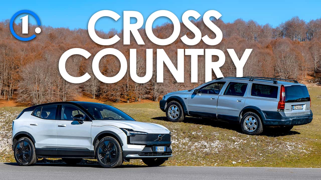 Volvo V70 XC e Volvo EX30, la storia del Cross Country