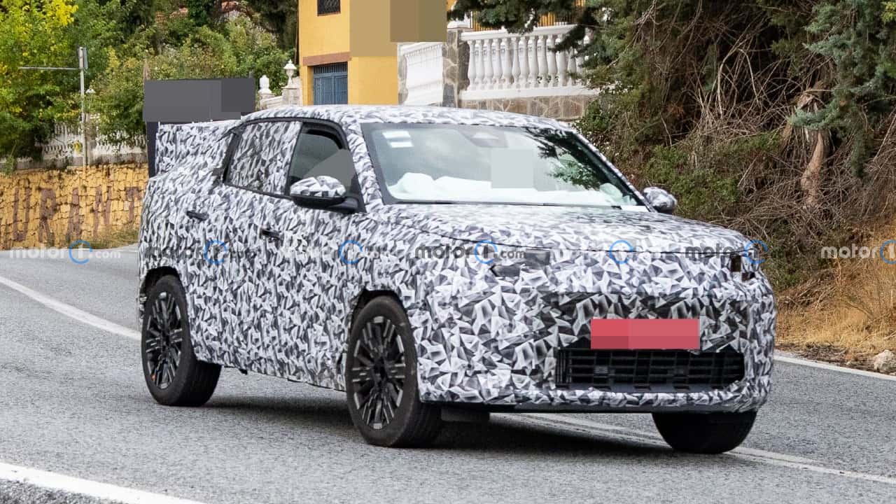 Flagra: novo Fiat Fastback vai virar derivado do Grande Panda com jeito de Basalt