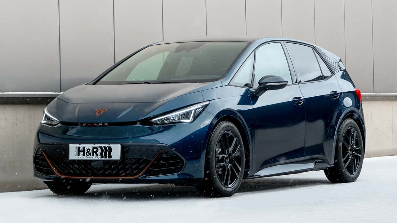 Der Cupra Born mit H&R-Tieferlegungsfedern