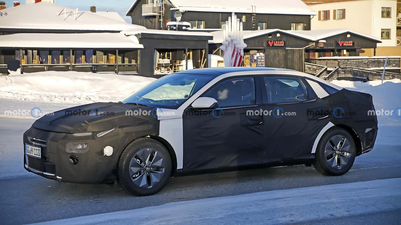 Hyundai Elantra (2026) Erlkönig