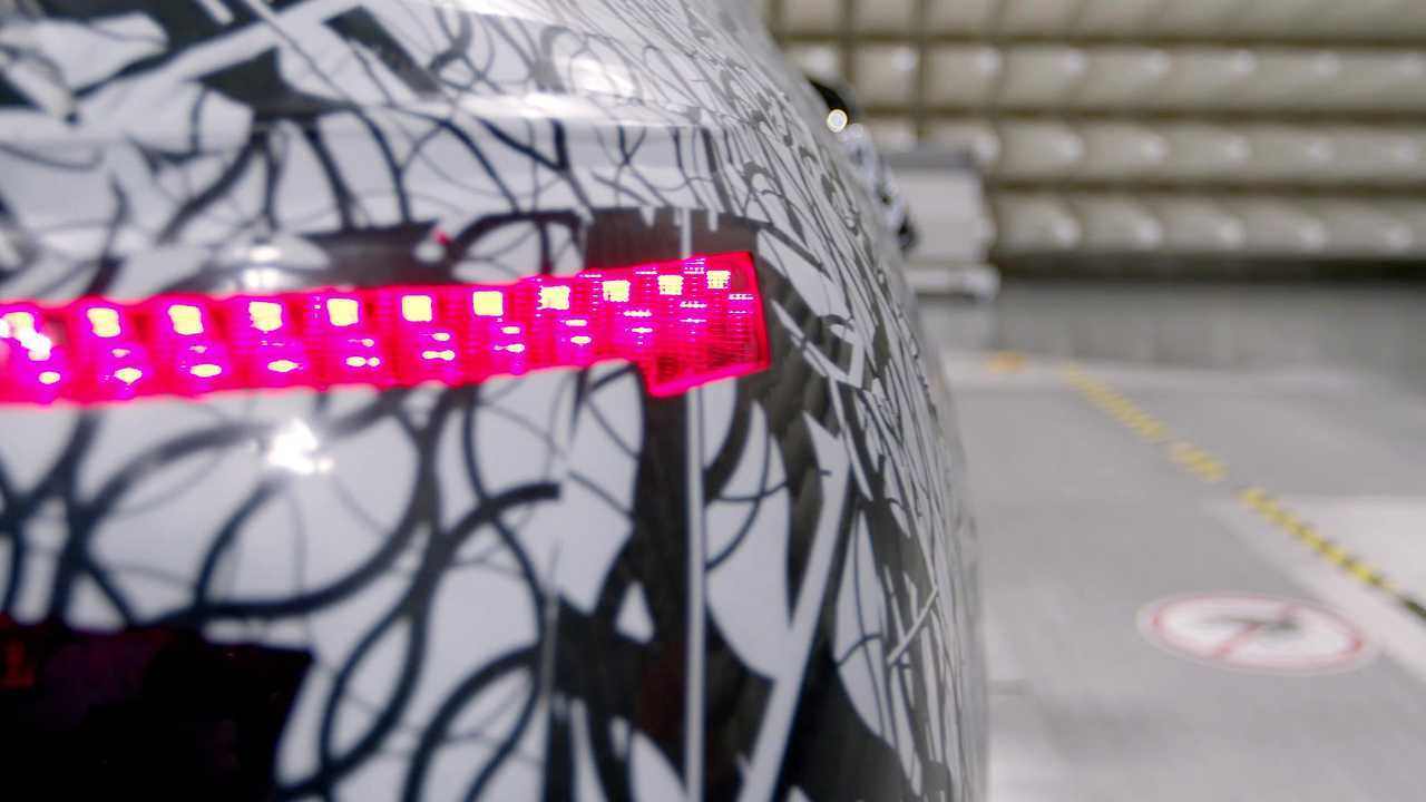 Nuova Mercedes Classe S, anticipazioni di stile e tecnologia