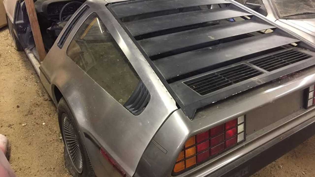 DeLorean DMC-12