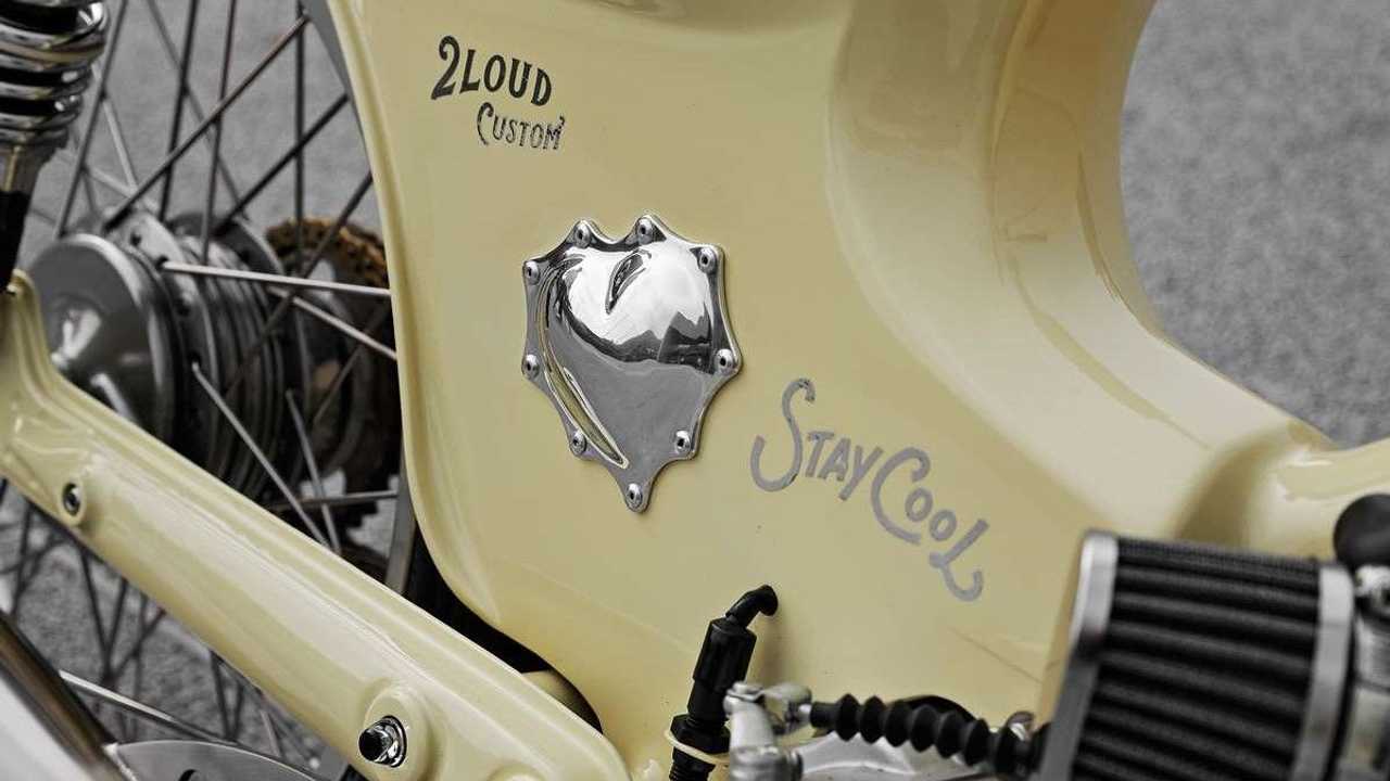 2Loud Custom: Super Cub Chopper - Side Panel